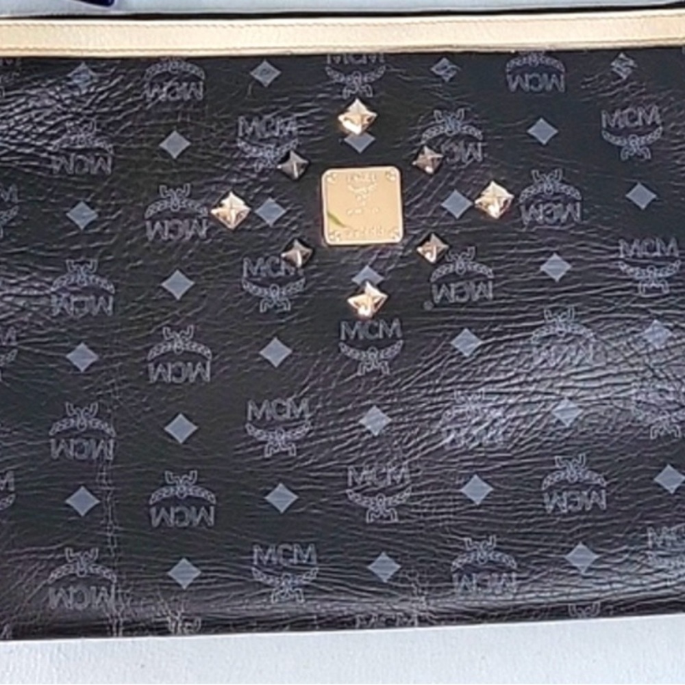 💙💙MCM Oversized Clutch💙💙